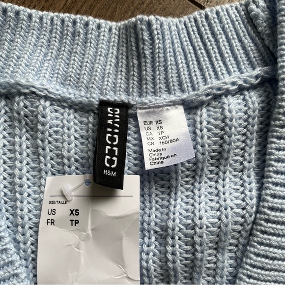 H&M pastel blue knit cropped cardigan - Picture 3 of 4